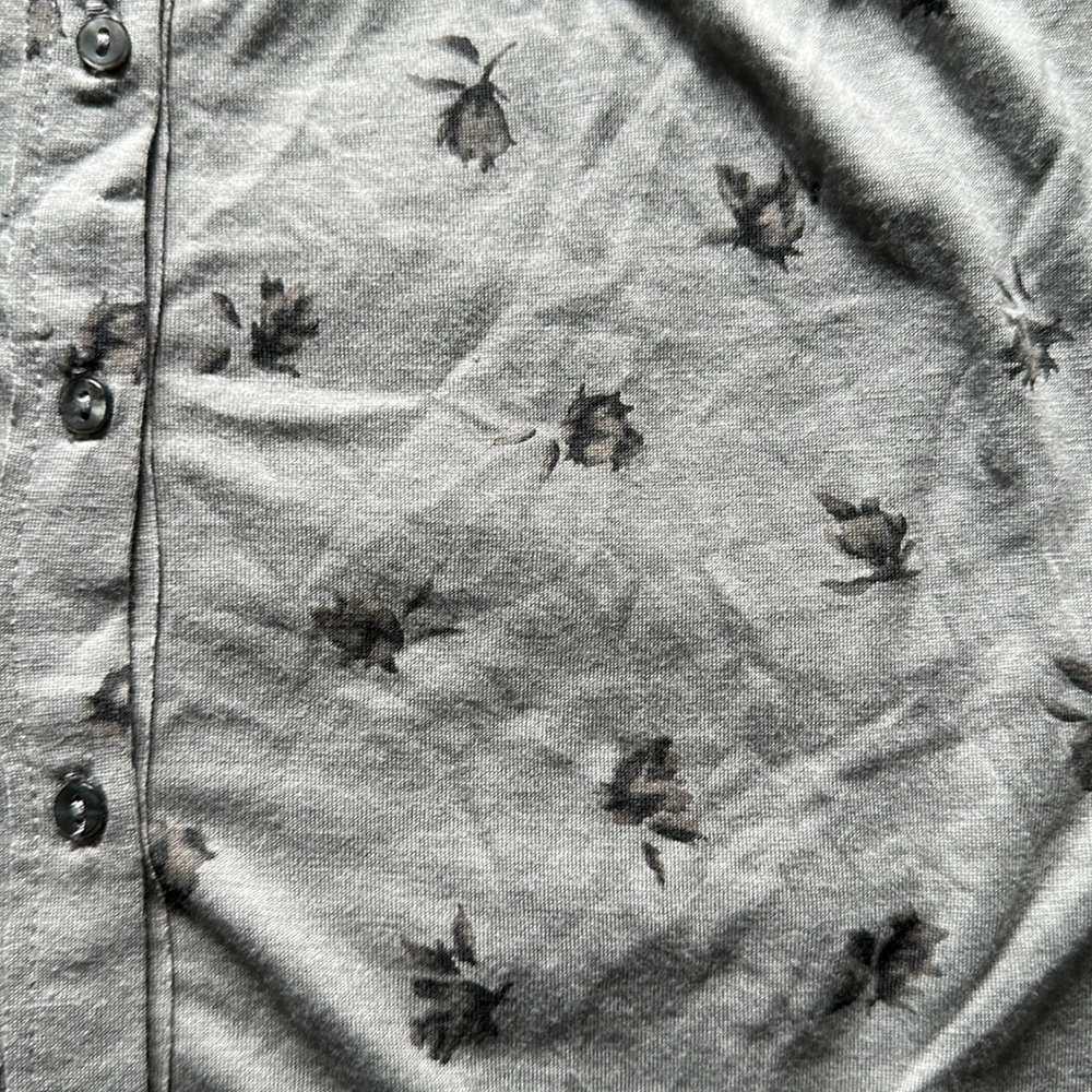 Gray blouse - Picture 3 of 3